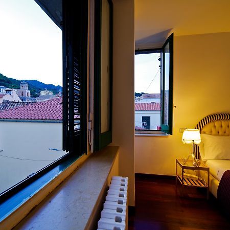 Bed And Travel Apartment Dogana Regia 15 Salerno Exterior photo