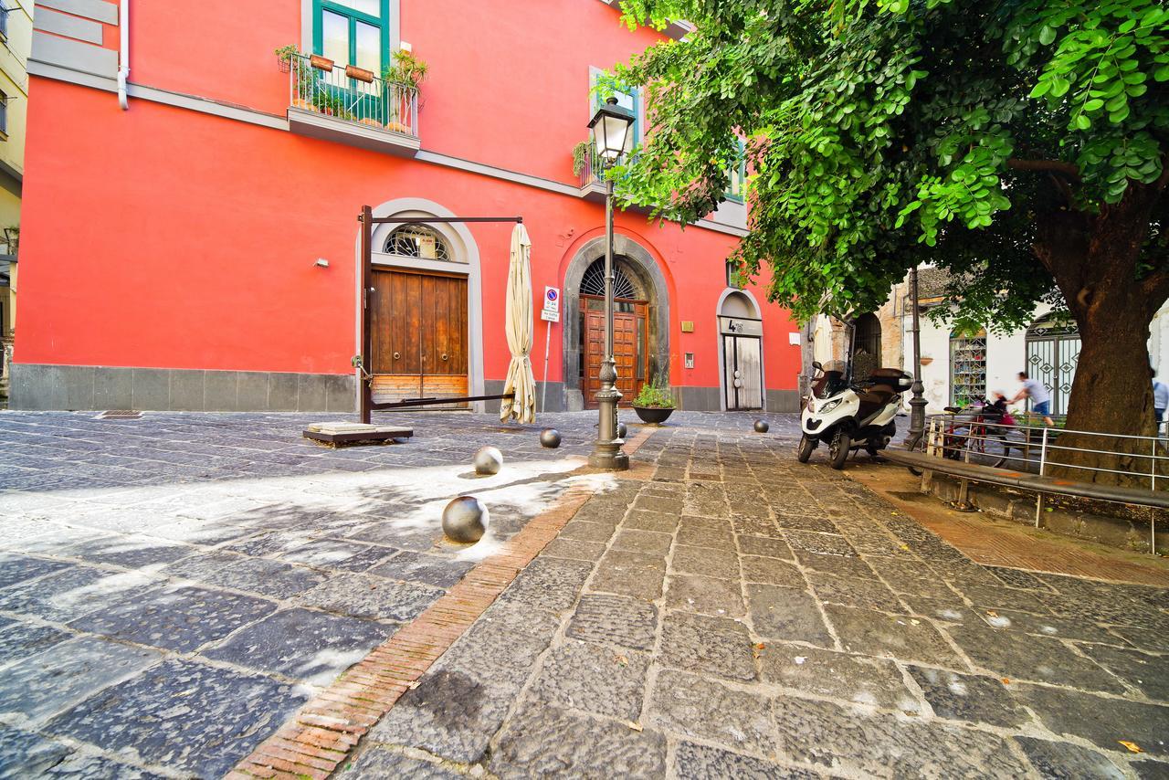 Bed And Travel Apartment Dogana Regia 15 Salerno Exterior photo